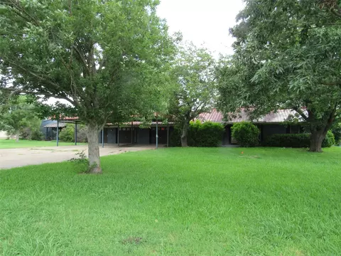 138 Quail Lake Dr E, Whitney, TX 76692