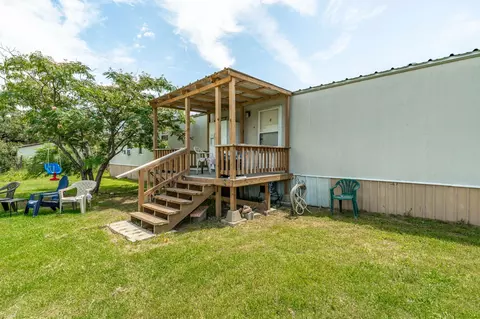 133 N Comanche Dr, De Leon, TX 76444 photo 4