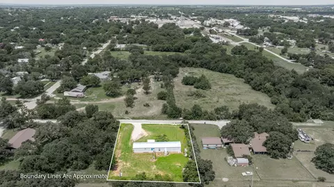 133 N Comanche Dr, De Leon, TX 76444 photo 12