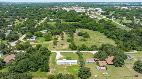 133 N Comanche Dr, De Leon, TX 76444 photo 13