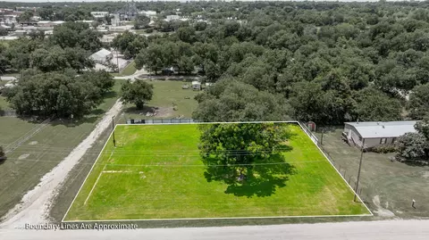 532 N Leon St, De Leon, TX 76444