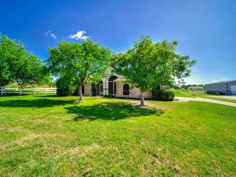 10011 Fireside Ln, Forney, TX 75126