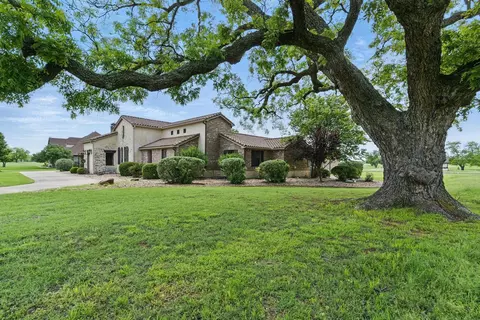116 Eastmeadow Ln, Weatherford, TX 76087