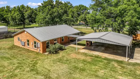 111 Quail Dr, Springtown, TX 76082