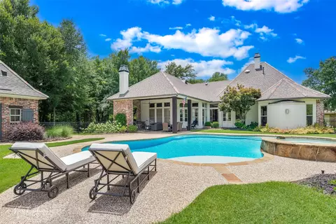 72 Turnbury Dr, Bossier City, LA 71111