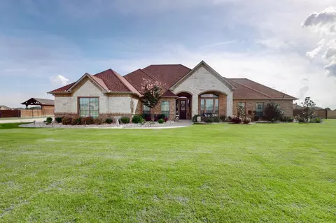 1432 War Admiral Dr, Terrell, TX 75160