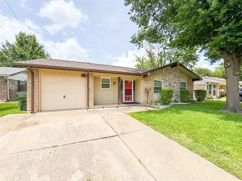 913 Shorehaven Dr, Garland, TX 75040