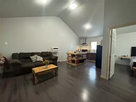 410 N Douglas St, Mart, TX 76664