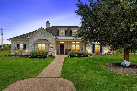 201 Camino Del Rancho, Lorena, TX 76655