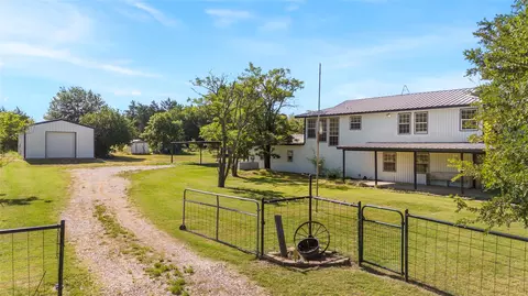 3613 E Bent Oak St, Greenville, TX 75401