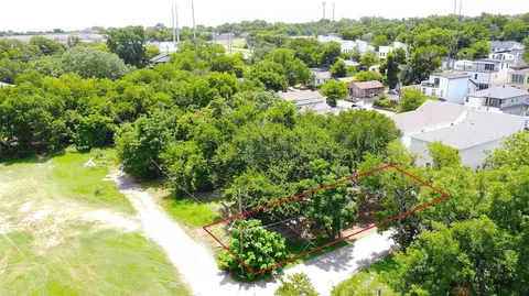 1302 Bliss St, Dallas, TX 75203