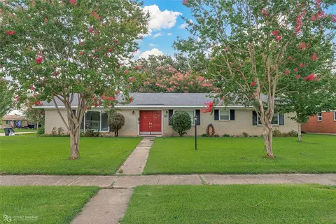 2028 Shady Grove Dr, Bossier City, LA 71112