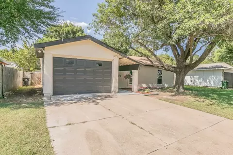 1105 Brook Hill Ln, Arlington, TX 76014