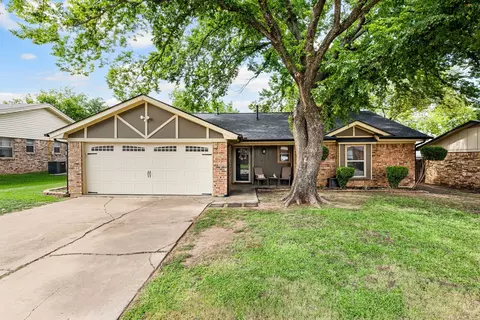 417 E Vine St, Keller, TX 76248
