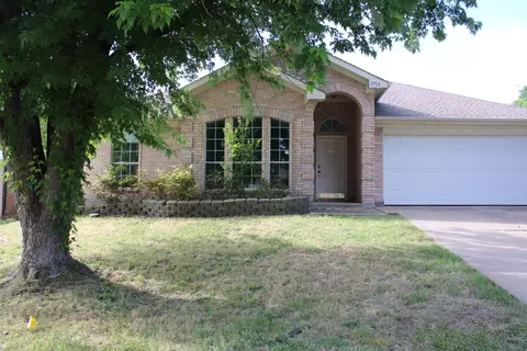 1716 Mcgarry Ln, Mansfield, TX 76063