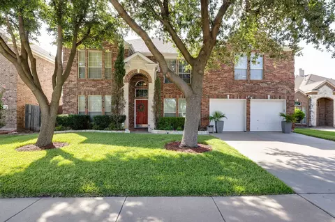5223 W Cove Way, Grand Prairie, TX 75052