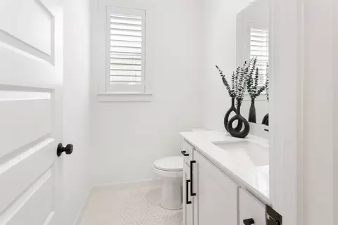 Bath - 3545 W Cheney Ave, Celina, TX 75009 photo 1 of 6