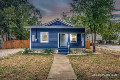 504 E Navarro St, Mart, TX 76664