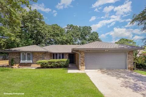 5615 Trail Crest Dr, Arlington, TX 76017