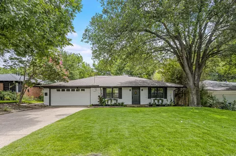 9818 Twin Crk, Dallas, TX 75228