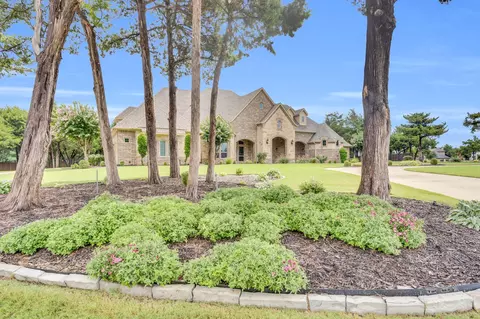 4310 Powers Branch Dr, Midlothian, TX 76065