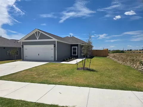 8425 Wibaux Rd, Ponder, TX 76259