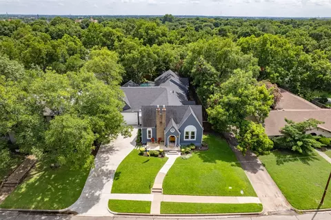 707 Sycamore St, Waxahachie, TX 75165