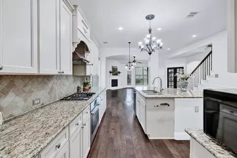 3000 Bella Lago Dr, Denton, TX 76210