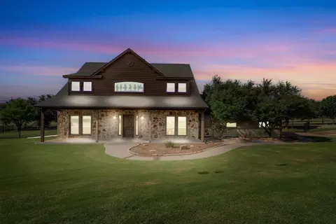 400 Muir Rd, Sanger, TX 76266
