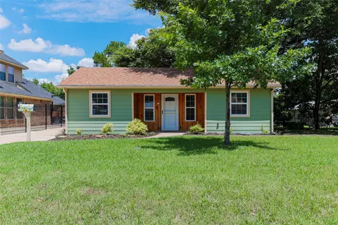 2320 Harris Ln, Haltom City, TX 76117
