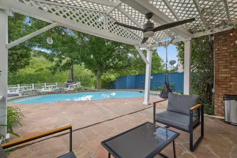 8428 Creekbluff Dr, Dallas, TX 75249