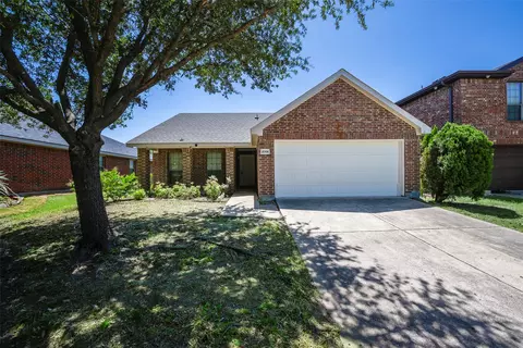 2006 Kings Forest Dr, Heartland, TX 75126