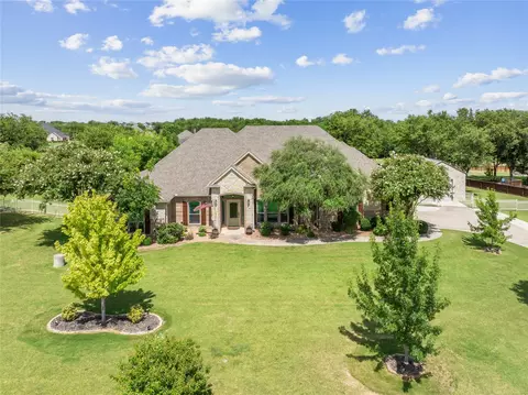 160 N Star Crossing Ln, Weatherford, TX 76088
