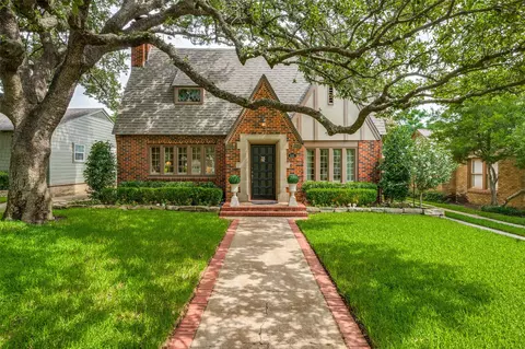 835 Salmon Dr, Dallas, TX 75208