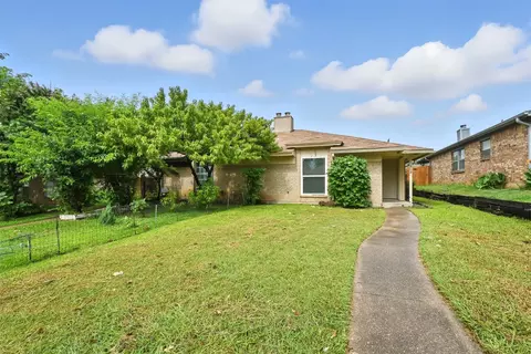 512 Guerin Dr, Arlington, TX 76012