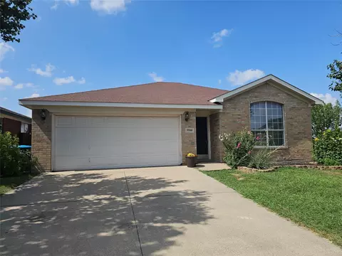 9900 Long Rifle Dr, Fort Worth, TX 76108