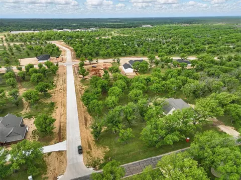 8201 Ravenswood Rd, Granbury, TX 76049