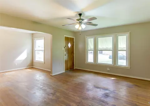 Living - 3908 N 21 A St, Waco, TX 76708 photo 1 of 2