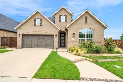 2173 Balcones Dr, Carrollton, TX 75010