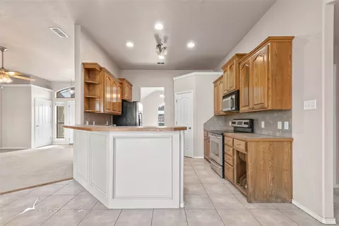 7018 Springwater Ave, Abilene, TX 79606 photo 11