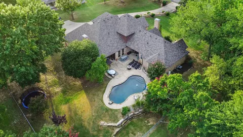 3430 W Crawford St, Denison, TX 75020