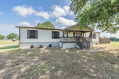 231 Prairie Ln, Azle, TX 76020