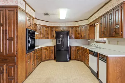 Kitchen - 100 Thompson Cir, Lorena, TX 76655 photo 1 of 3