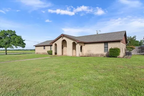 Exterior - 100 Thompson Cir, Lorena, TX 76655 photo 2 of 8