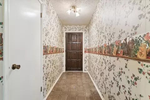 Entry Way - 100 Thompson Cir, Lorena, TX 76655 photo 1 of 1