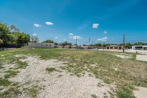 8017 White Settlement Rd, White Settlement, TX 76108