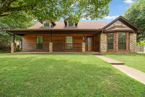 4580 Thomas Dr, Paris, TX 75462
