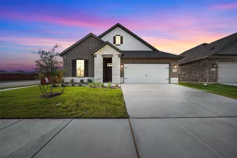 2001 Kelva Dr, Haslet, TX 76052
