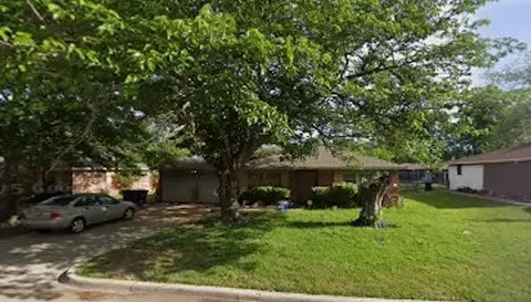 340 Natchez Trce, Fort Worth, TX 76134