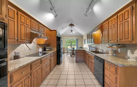 105 Thiele Rd, Lorena, TX 76655 photo 13